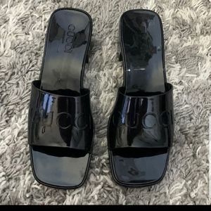 Gucci women's rubber slide sandals